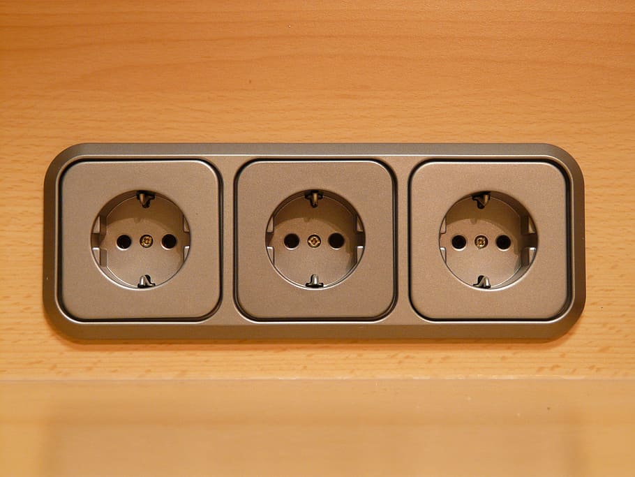 Ground Socket